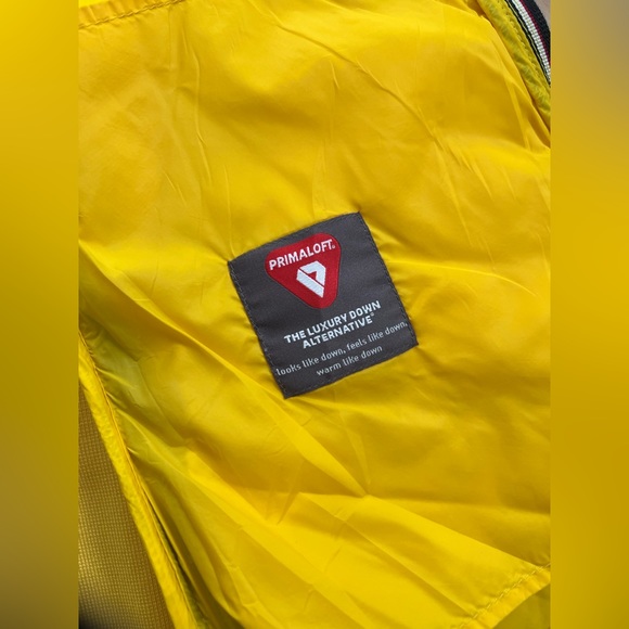 Gap Petite light puffer vest yellow - Picture 7 of 9